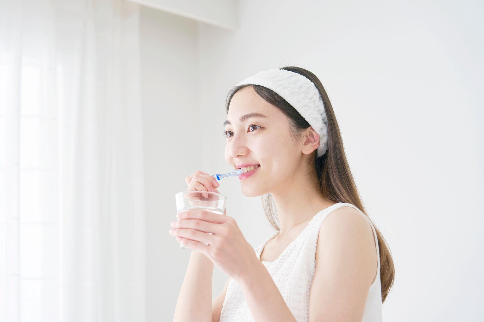 矯正中は歯磨きを念入りに！効果的な歯磨きの仕方や注意点