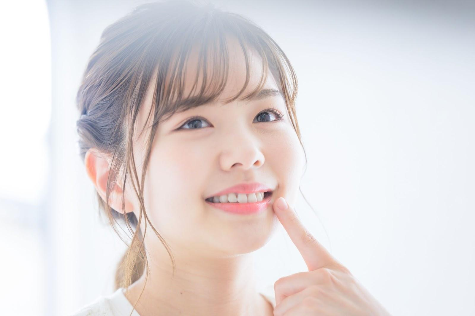 矯正のセラミックブラケットとは？