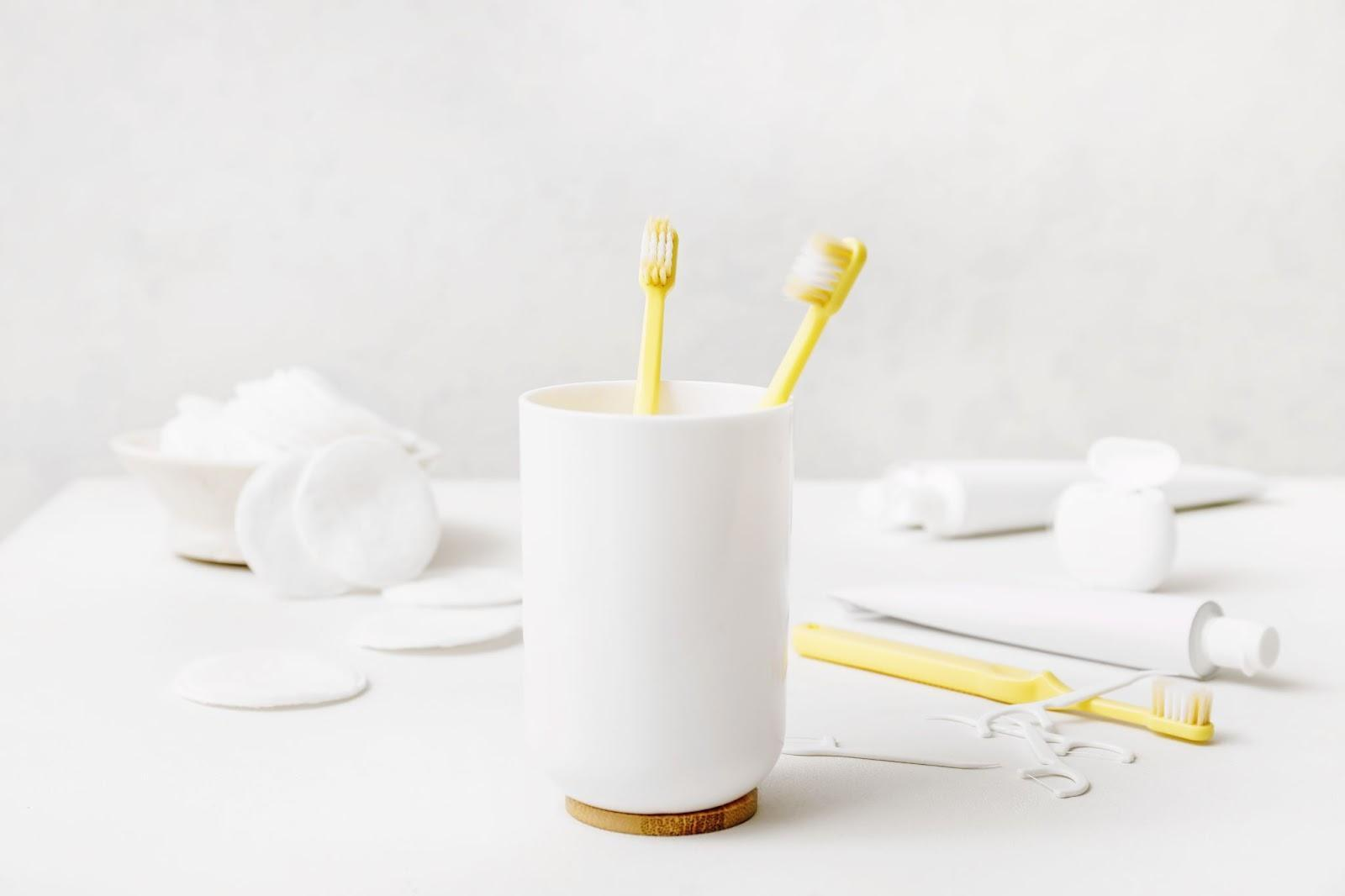 ホワイトニングをすると痛い！原因と自分できる対策を解説