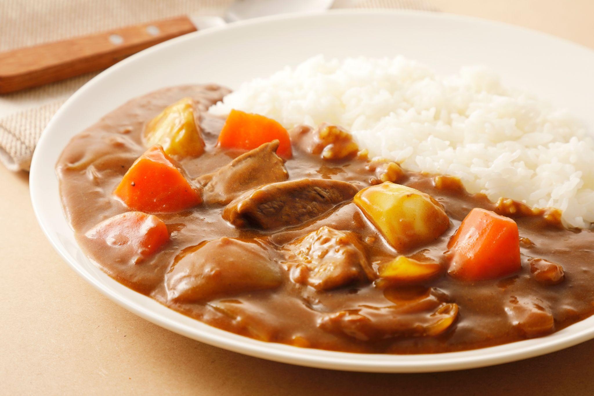 セラミックブラケットの着色を招きやすい食品・飲料