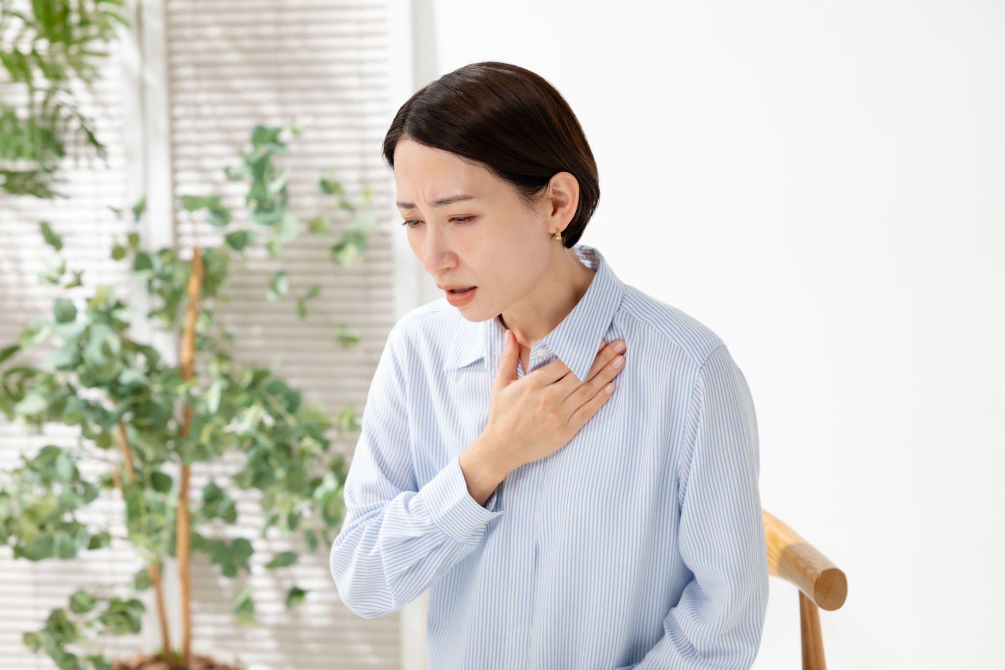 矯正のゴムを飲み込んだら？体への影響と対処法、受診の判断基準