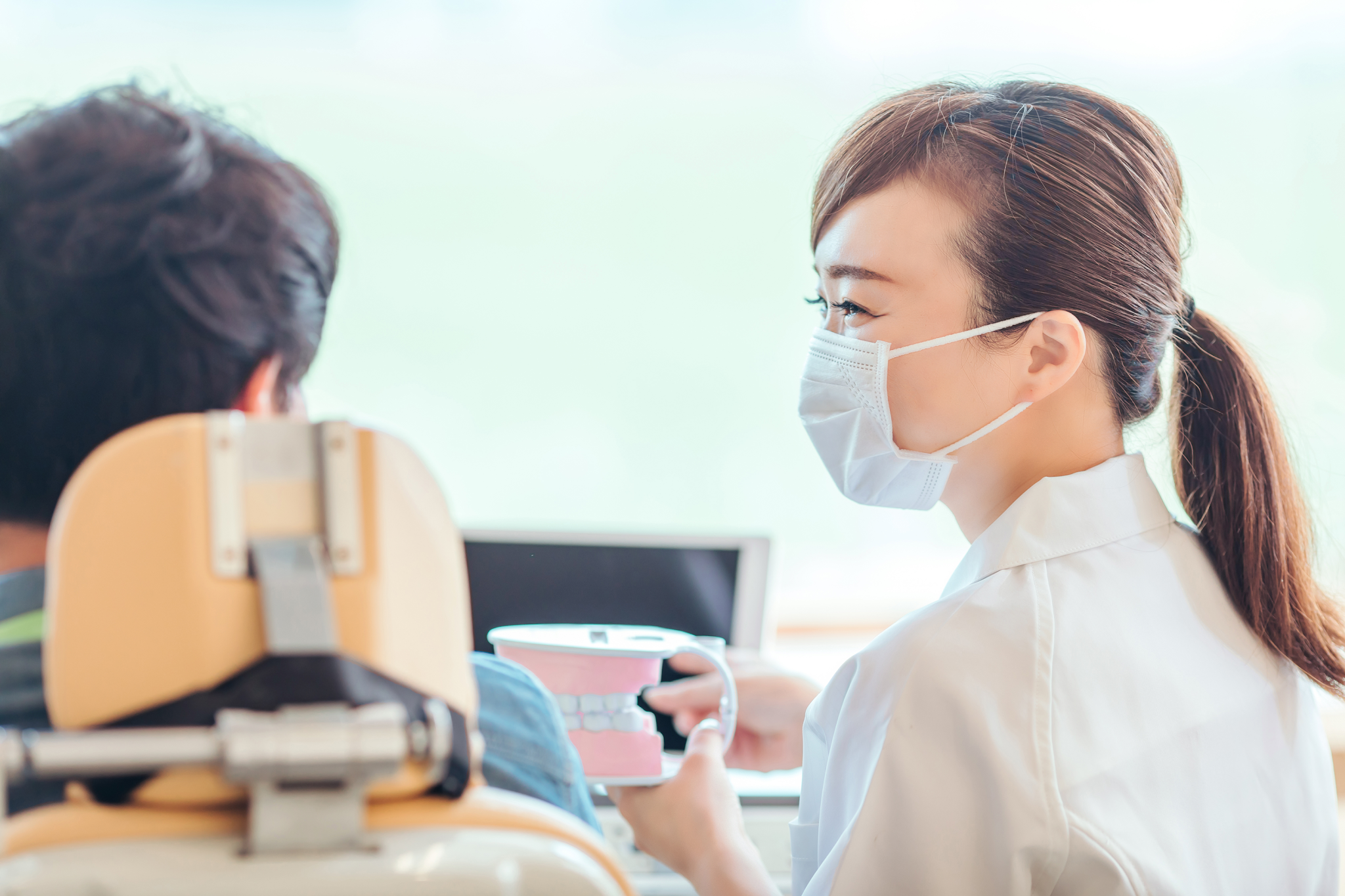 歯列矯正で歯が動く仕組みと骨代謝の関係